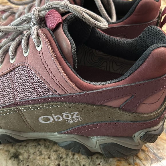 Women’s OBOZ hiking shoes, size 9 1/2 - Picture 3 of 8